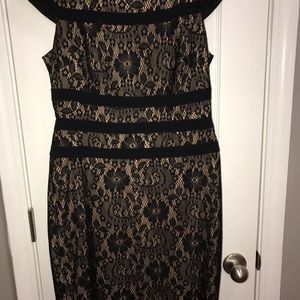Adrianna Papell Black Lace Dress || Size 10